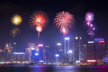 Havai fişek Festivali Hong Kong şehir üzerinde