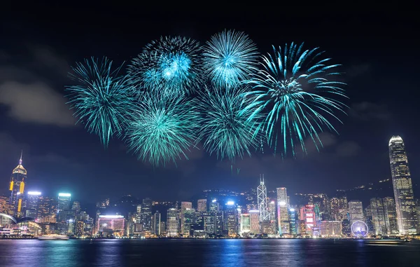 Vuurwerk Festival over Hong Kong stad — Stockfoto