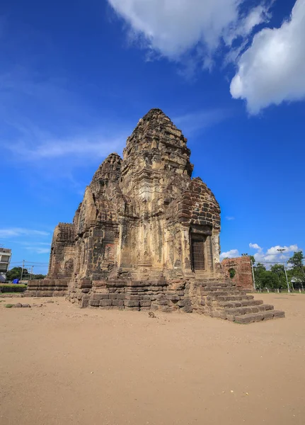 Phra Prang Sam Yot tempel, architectuur in Lopburi, Thailand — Stockfoto