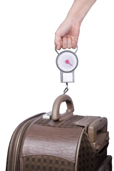 Passagier überprüft Gewicht des Gepäcks mit Waage vor dem Flug isola — Stockfoto