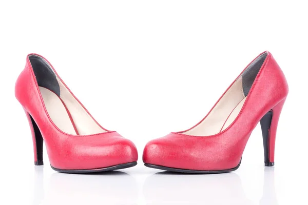 Rode hoge hak vrouwen schoen op wit — Stockfoto