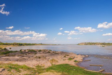 Mekong Nehri, Keang Ka Bao, Mukdahan, Tayland 