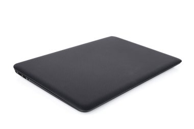 Beyaz arka plan üzerinde izole kapalı dizüstü bilgisayar