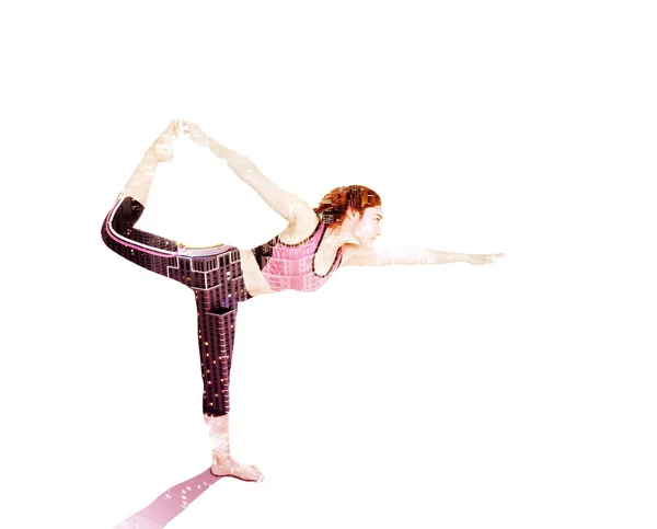 Dubbele blootstelling van yoga vrouw tegen de stad geïsoleerd op wit — Stockfoto