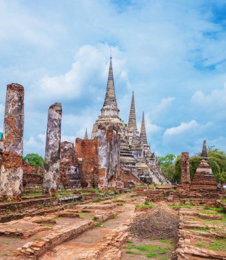 Buda heykelleri ve Wat Phra Si Sanphet Ayu pagoda kalıntıları