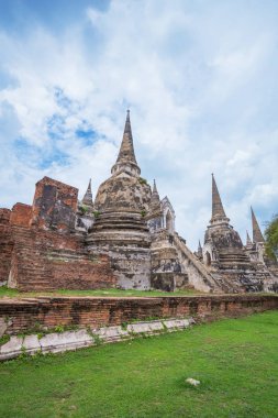Buda heykelleri ve Wat Phra Si Sanphet Ayu pagoda kalıntıları