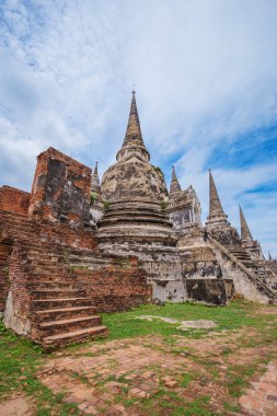 Buda heykelleri ve Wat Phra Si Sanphet Ayu pagoda kalıntıları