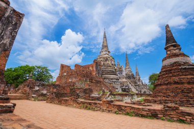 Buda heykelleri ve Wat Phra Si Sanphet Ayu pagoda kalıntıları