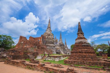 Buda heykelleri ve Wat Phra Si Sanphet Ayu pagoda kalıntıları