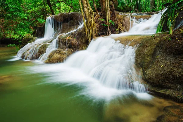 Seviye 7 Khuean Srinagarindra Nati Huay Mae Kamin şelale