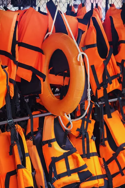 Life jacket and life ring — Stock Photo, Image