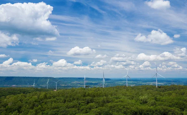 Wind turbine with sky — Stock Photo, Image