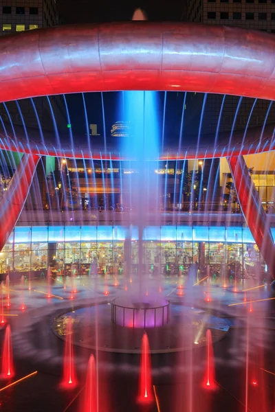 Servet çeşme ışık göstermek, içinde ünlü yerdir 