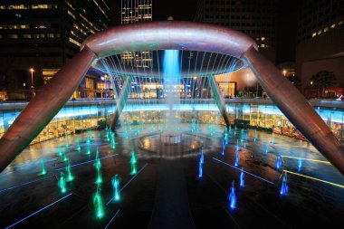 Servet çeşme ışık göstermek, içinde ünlü yerdir 