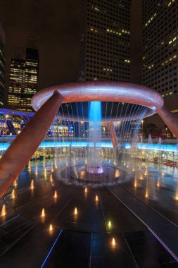 Servet çeşme ışık göstermek, içinde ünlü yerdir 