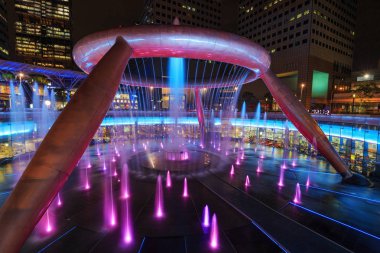 Servet çeşme ışık göstermek, içinde ünlü yerdir 