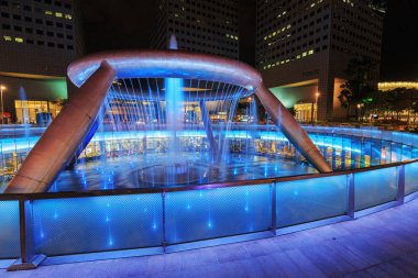 Servet çeşme ışık göstermek, içinde ünlü yerdir 