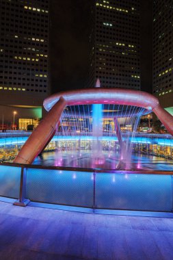 Servet çeşme ışık göstermek, içinde ünlü yerdir 