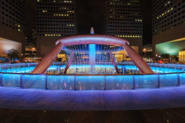 Servet çeşme ışık göstermek, içinde ünlü yerdir 