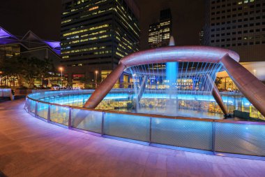 Servet çeşme ışık göstermek, içinde ünlü yerdir 