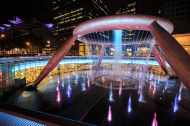 Servet çeşme ışık göstermek, içinde ünlü yerdir 