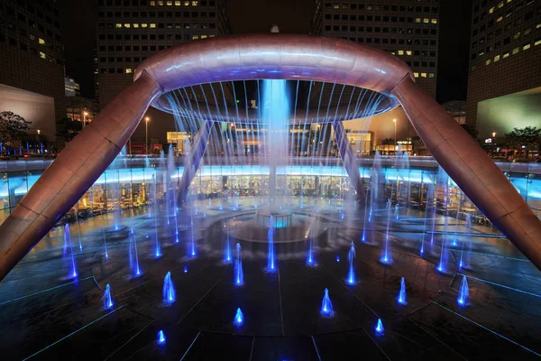 Servet çeşme ışık göstermek, içinde ünlü yerdir 