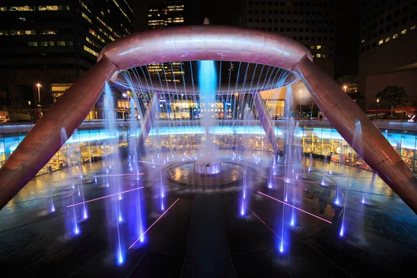 Servet çeşme ışık göstermek, içinde ünlü yerdir 