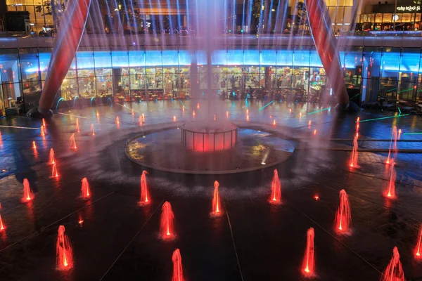 Servet çeşme ışık göstermek, içinde ünlü yerdir 