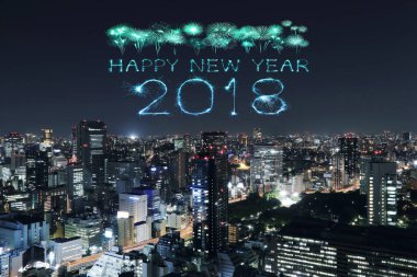 2018 mutlu yeni yıl havai fişek ışıltı ile Tokyo cityscape, Japonya
