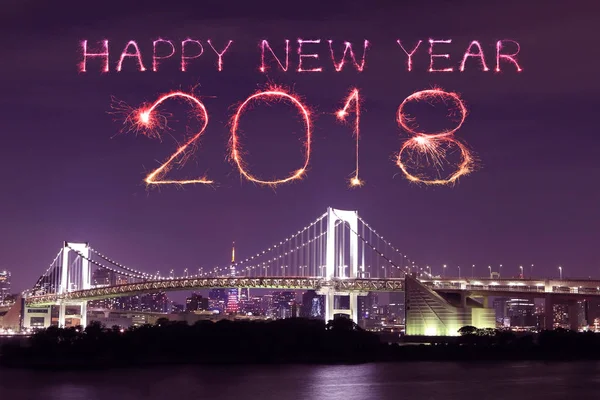 2018 Feliz ano novo fogos de artifício Sparkle com ponte do arco-íris, Tóquio — Fotografia de Stock