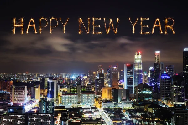 Felice anno nuovo fuochi d'artificio con Singapore paesaggio urbano di notte — Foto Stock