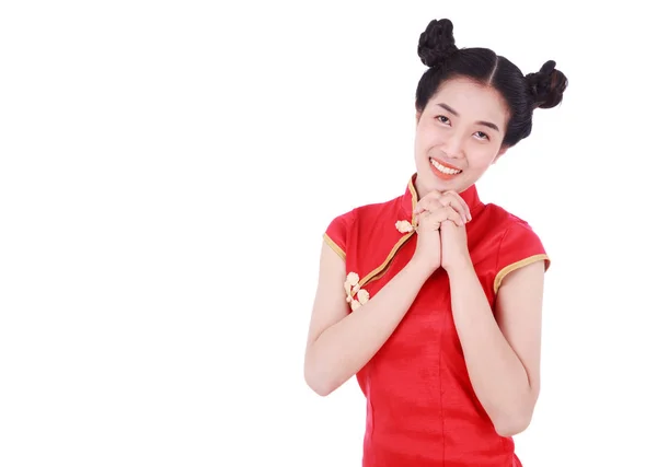 女性が幸せな中国の新年の概念の赤いチャイナ ドレスを着用します。 — ストック写真
