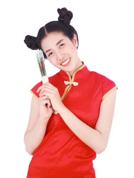 中国のチョンサムのドレスを着て中国のファンを保持する女性 — ストック写真