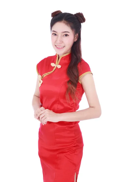 Femme porter cheongsam rouge dans le concept de bonne année chinoise est — Photo