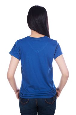 t-shirt beyaz arka plan üzerinde izole kadın