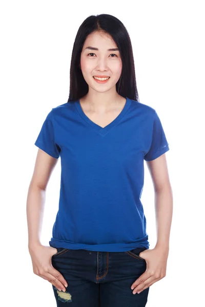 Frau im T-Shirt isoliert auf weißem Hintergrund — Stockfoto