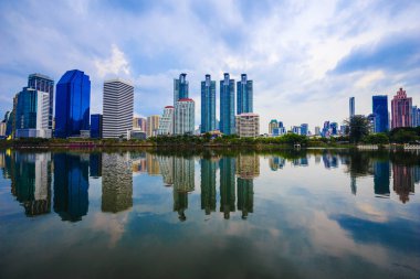 Şehir Manzaralı Benjakitti Park, Bangkok, Tayland