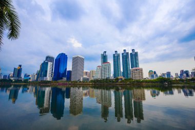 Şehir Manzaralı Benjakitti Park, Bangkok, Tayland