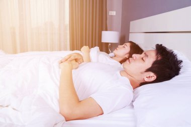 İki Yatak Odalı evde rahat bir yatakta uyumak