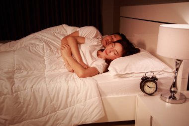 kaç sarılma ve yatağa gece uyku