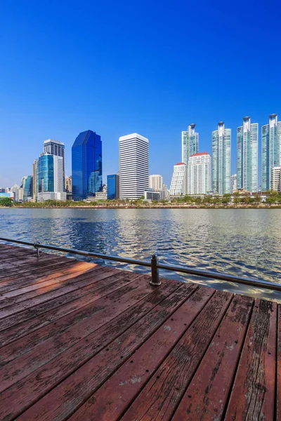 City view at Benjakitti Park, Bangkok, Thailand — Stock Photo, Image