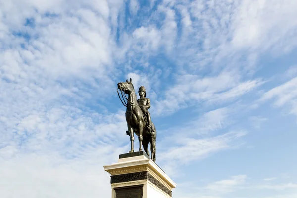 The equestrian statue of King Chulalongkorn (Rama V) — Stock Photo, Image