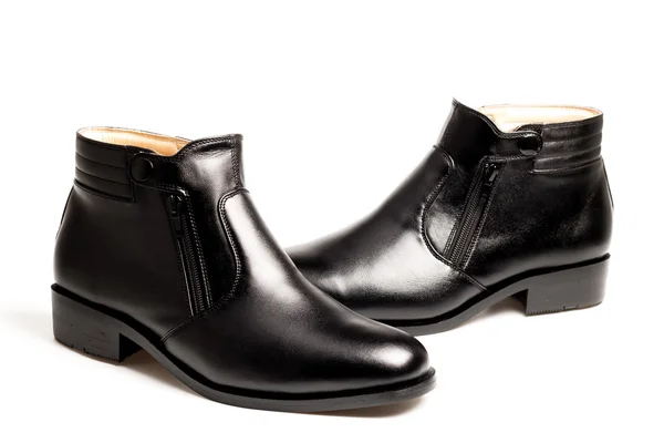 Zwart lakleer mannen schoenen geïsoleerd op witte achtergrond — Stockfoto