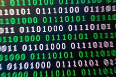 İkili kod yeşil mavi dijital renk siyah arka plan üzerine 