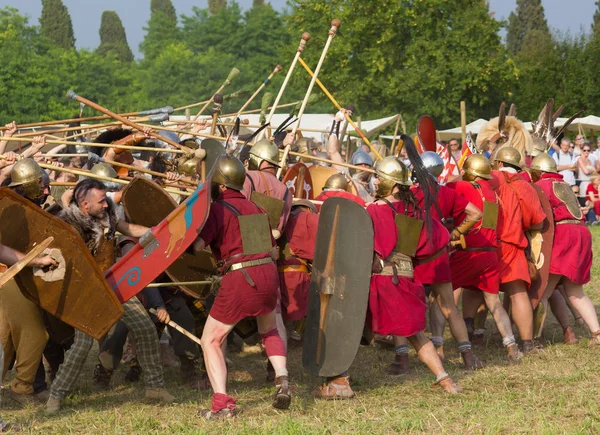 Battle between the Ancient Romans and the Carnic Celts — Stock Photo, Image