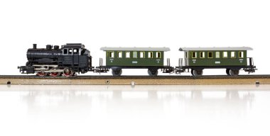 Vintage Model Elektrikli tren rayları üzerinde