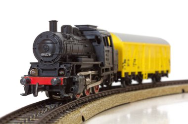 Modeli elektrik yük treni raylar üzerinde
