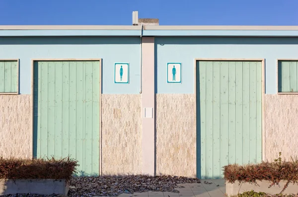 Beach Toilet Facility in Winter — Stock Photo, Image