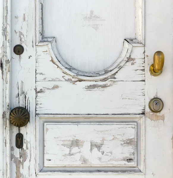 Vecchia porta di legno bianca — Foto Stock
