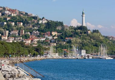 Barcola kıyı şeridi Trieste'nın manzarası